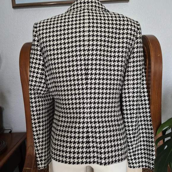 Tahari Houndstooth Blazer in Black and White - Picture 2 of 10